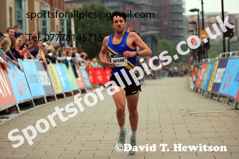 Mens 2024 UK Athletics 5k Road Champs., Newcastle/Gateshead Quayside.  Photo: David T. Hewitson/Sports for All Pics